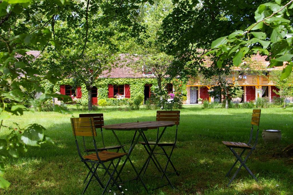 Chambres D'Hotes - Domaine De Montizeau Lailly-en-Val Bagian luar foto
